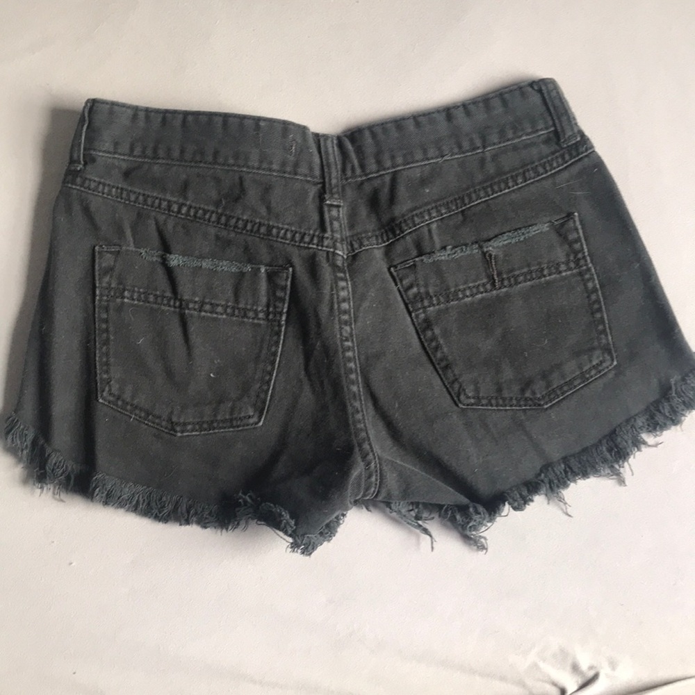 Free People Mid Rise Shorts - Picture 2 of 4